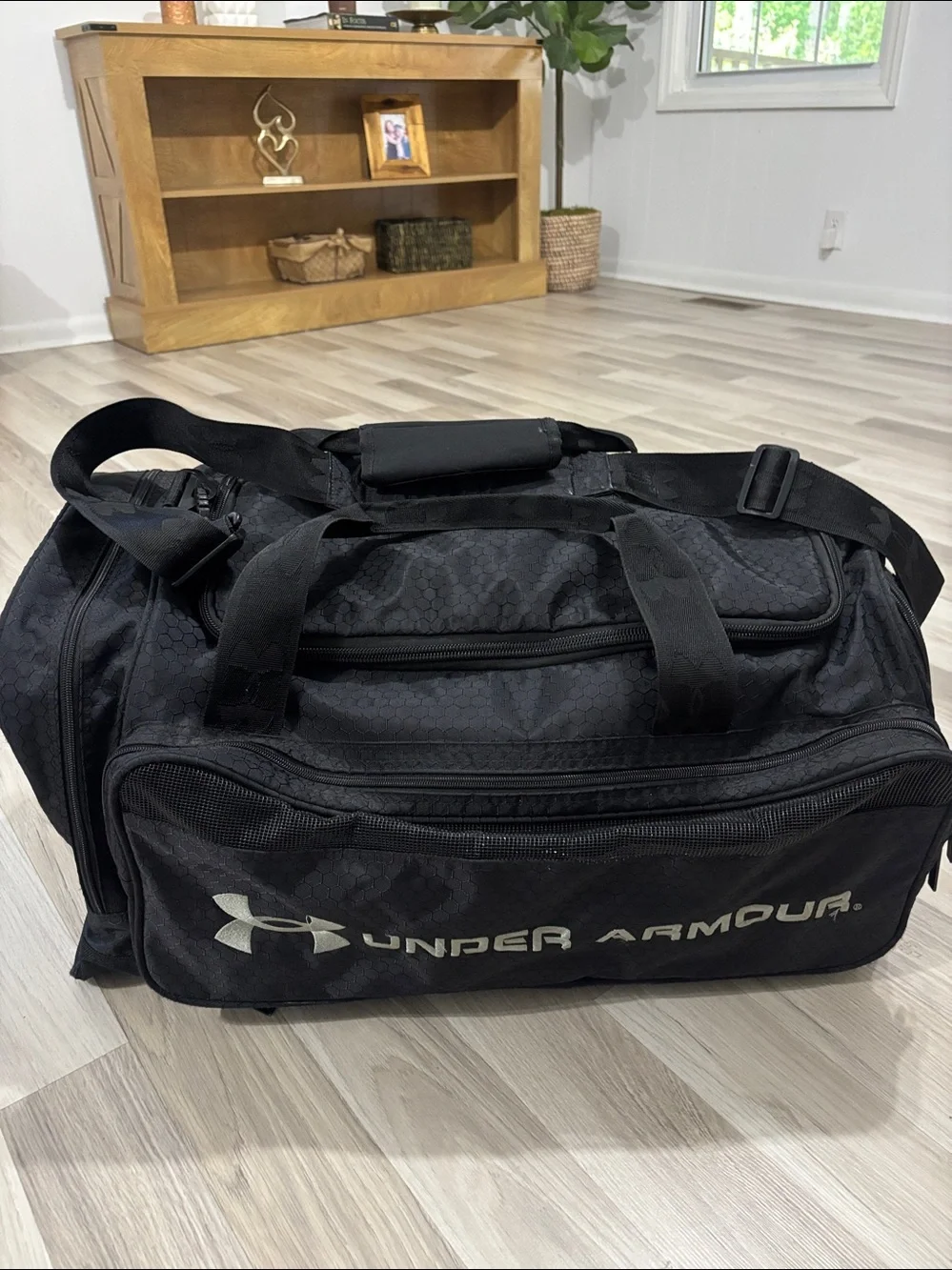 Under Armour Black Weekend Duffel Traveling Bag with Silver Logo